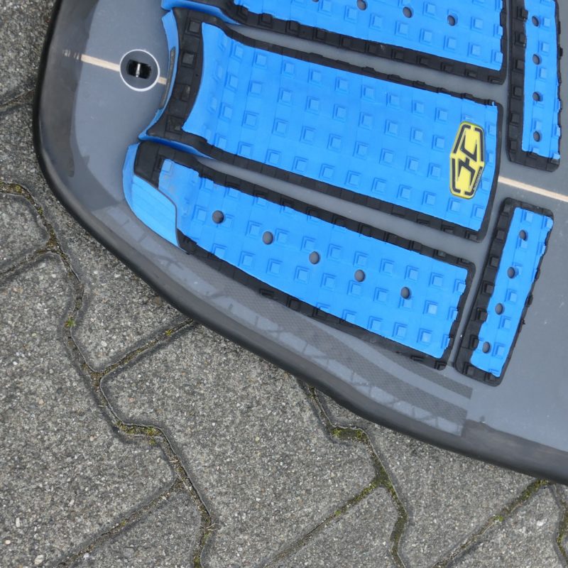 gebrauchte Surfboards 4 gebrauchtes-surfboard-winger-carbon-rails